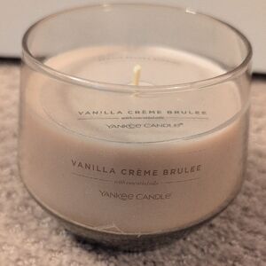 Yankee Candle Vanilla Creme Brulee NWT